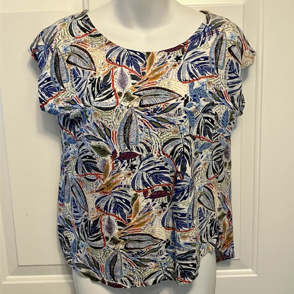 C&C California White Blue Sleeveless 100% Linen Shirt Size Small Beachy Floral